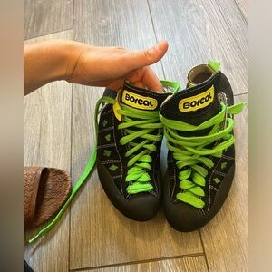 Boreal Fusion Zephyr Black Green Lucky Charm Climbing Shoes women’s 7.5